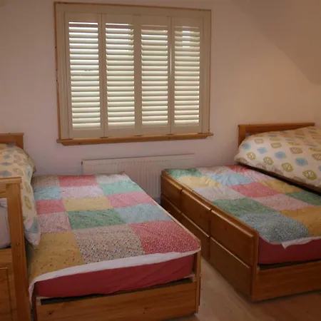 Lodge Resort, Pet Friendly, Wifi, Sky Tv, 4 Bedrooms, 2 Reception Drumcoura