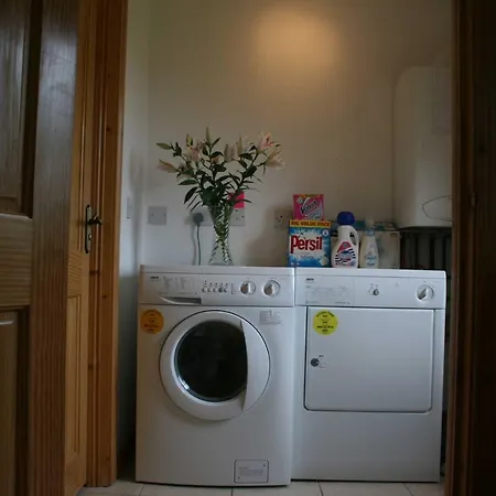 Resort, Pet Friendly, Wifi, Sky Tv, 4 Bedrooms, 2 Reception Drumcoura