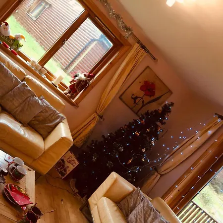 Resort, Pet Friendly, Wifi, Sky Tv, 4 Bedrooms, 2 Reception Jaktstuga