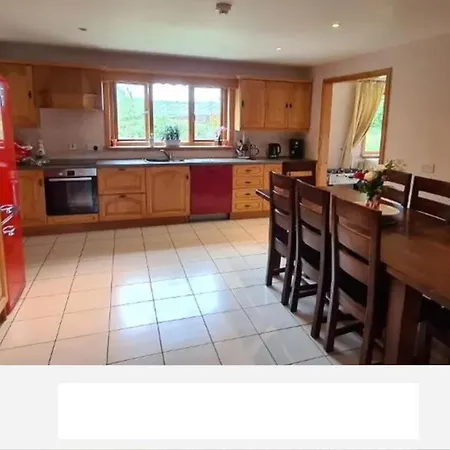 Resort, Pet Friendly, Wifi, Sky Tv, 4 Bedrooms, 2 Reception