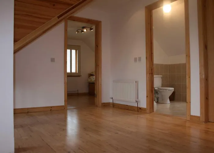 Resort, Pet Friendly, Wifi, Sky Tv, 4 Bedrooms, 2 Reception *