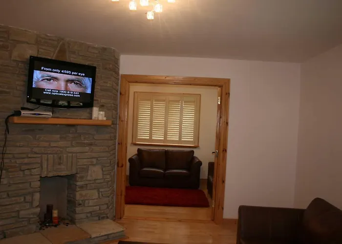 Lodge Resort, Pet Friendly, Wifi, Sky Tv, 4 Bedrooms, 2 Reception *