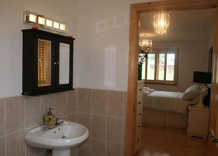 Lodge Resort, Pet Friendly, Wifi, Sky Tv, 4 Bedrooms, 2 Reception Drumcoura