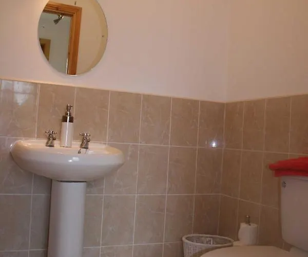 Lodge Resort, Pet Friendly, Wifi, Sky Tv, 4 Bedrooms, 2 Reception