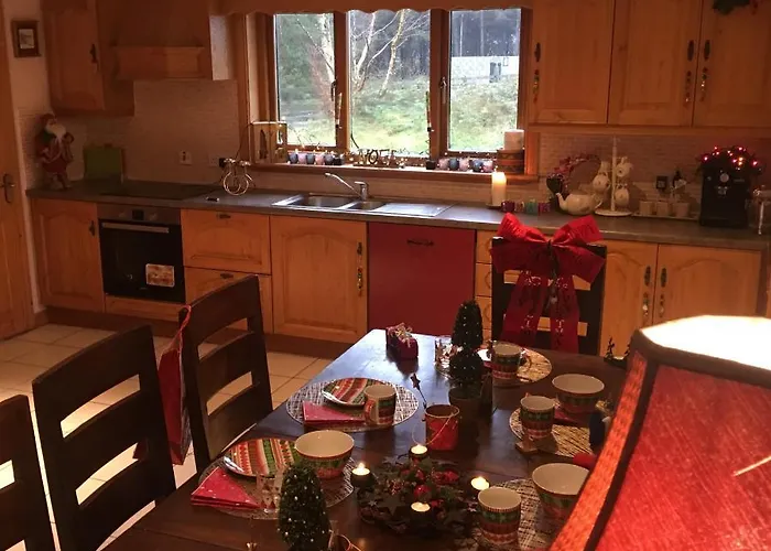 Lodge Resort, Pet Friendly, Wifi, Sky Tv, 4 Bedrooms, 2 Reception *